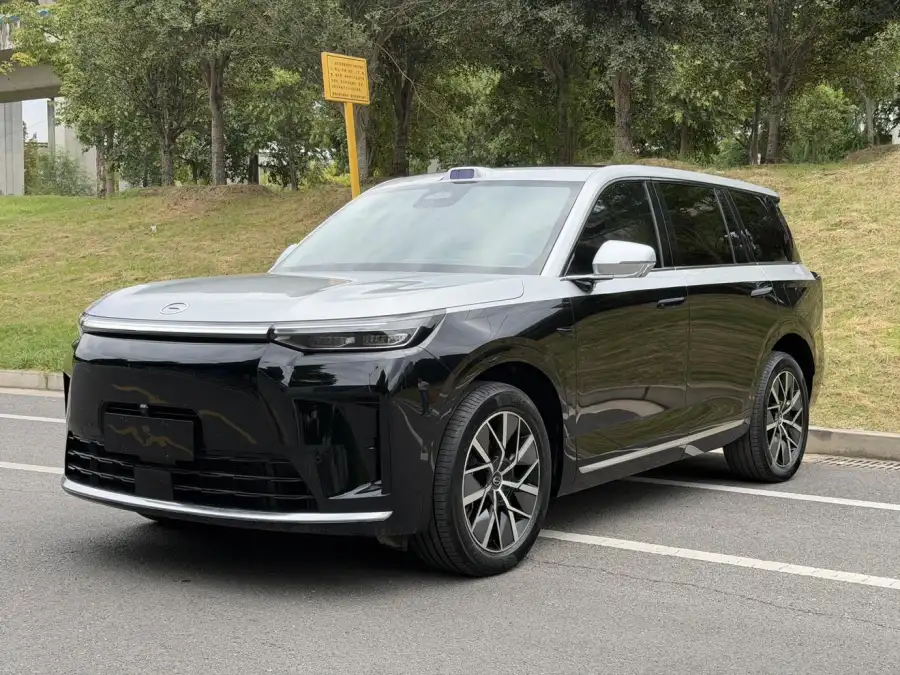 GAC Trumpchi Xiangwang S9 Ultra 6 мест