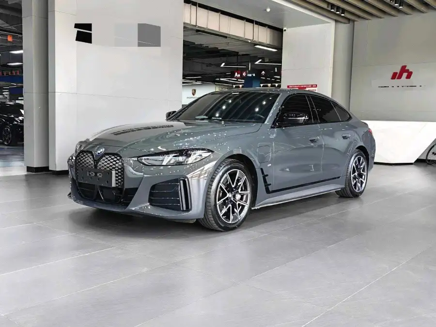 BMW i4 eDrive40