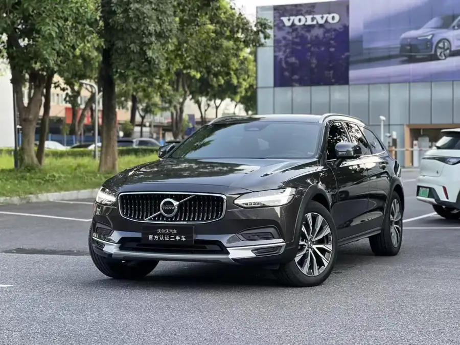 Volvo V90 Cross Country B5 AWD