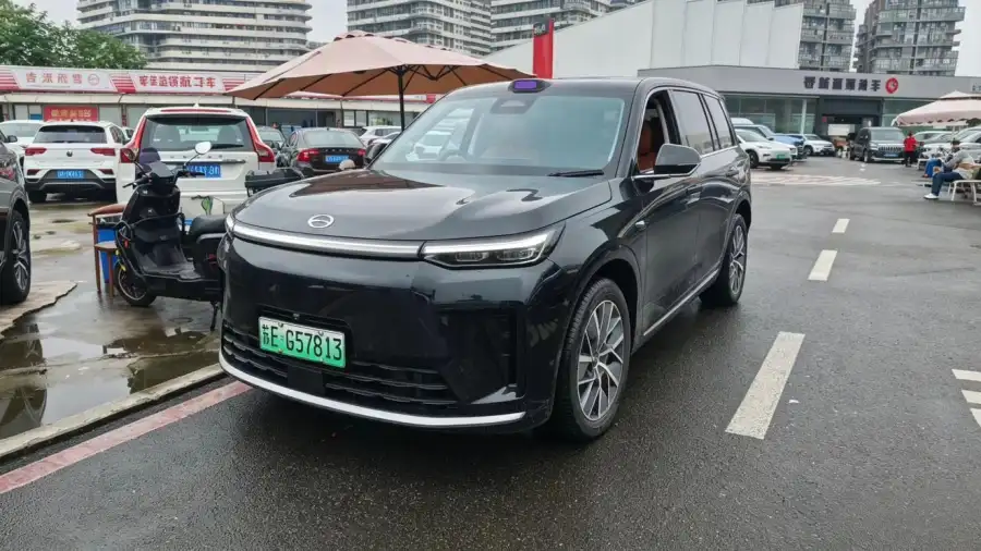 GAC Trumpchi Xiangwang S9 Ultra 6 мест