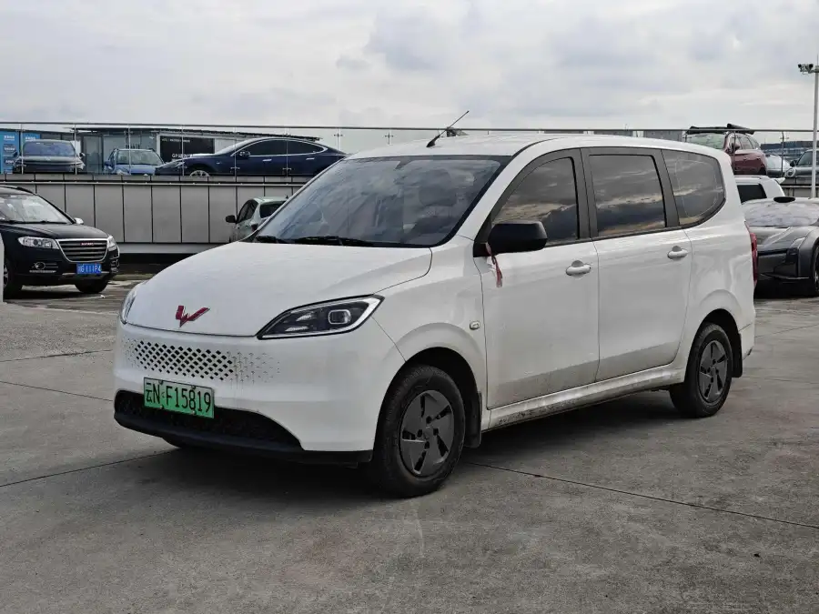 Wuling Hongguang EREV 50KM Comfort