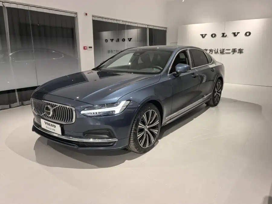 Volvo S90 B5 Luxury