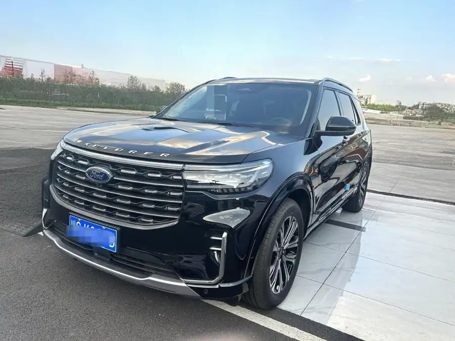 Ford Explorer 2.3T EcoBoost 4WD 7 мест