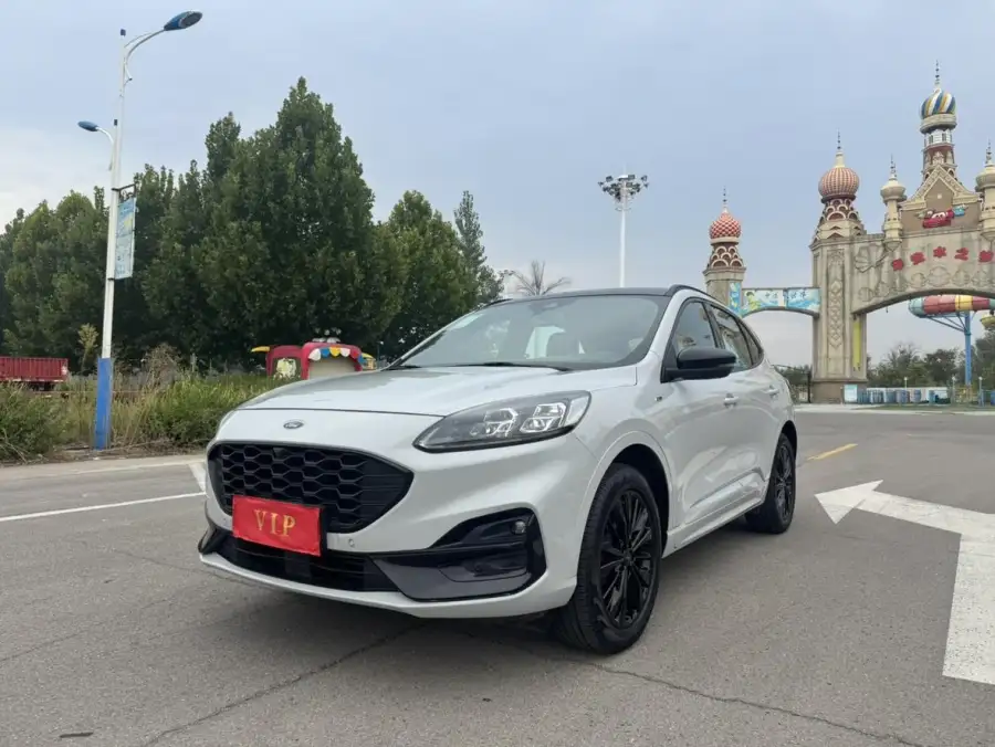 Ford Escape EcoBoost 245 4WD ST-LINE Pro