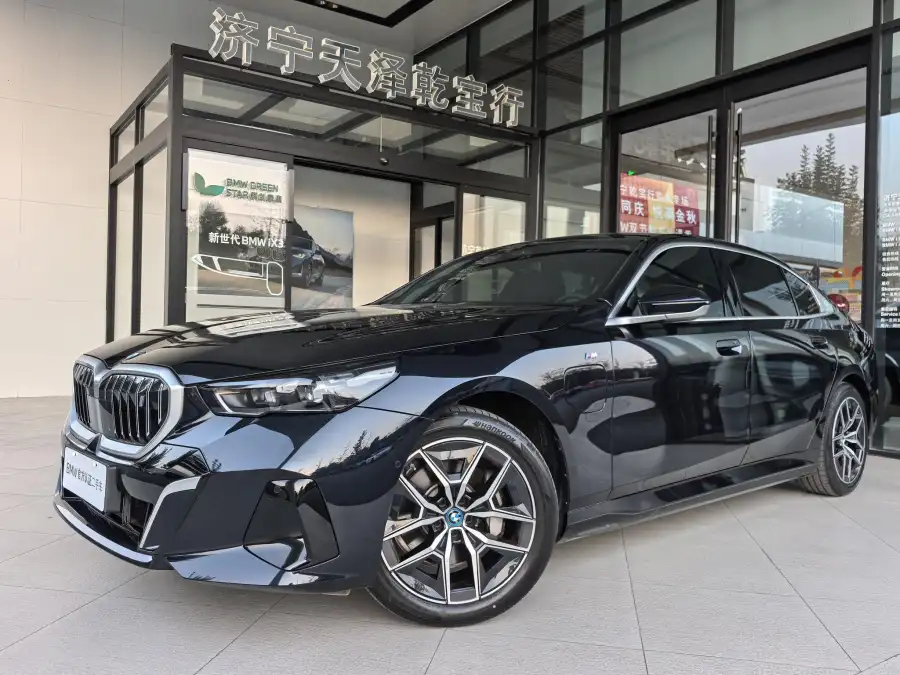 BMW i5 eDrive35L M