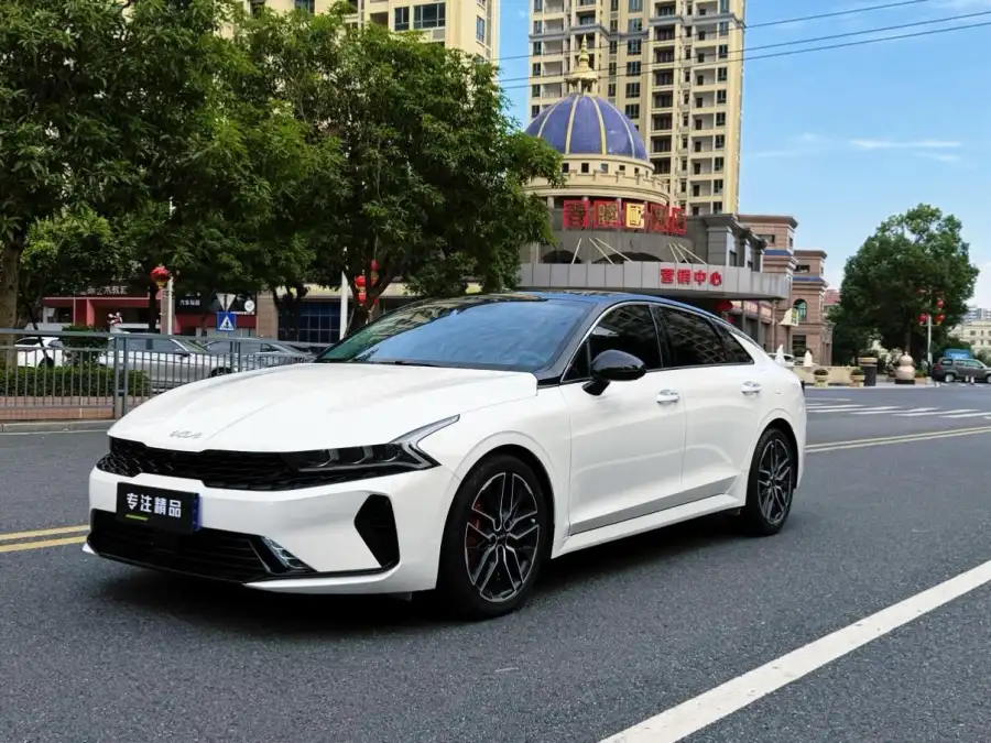 Kia K5 380T GT-Line Flagship