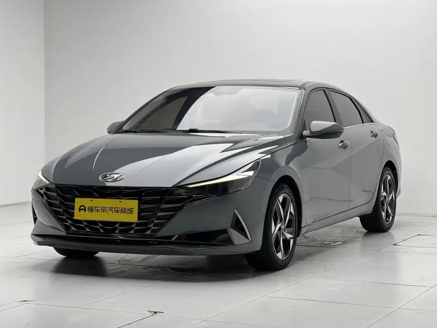 Hyundai Elantra 1.5L CVT LUX Premium