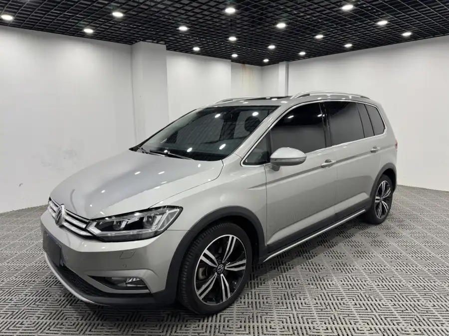Volkswagen Touran L 280TSI DSG 7 мест