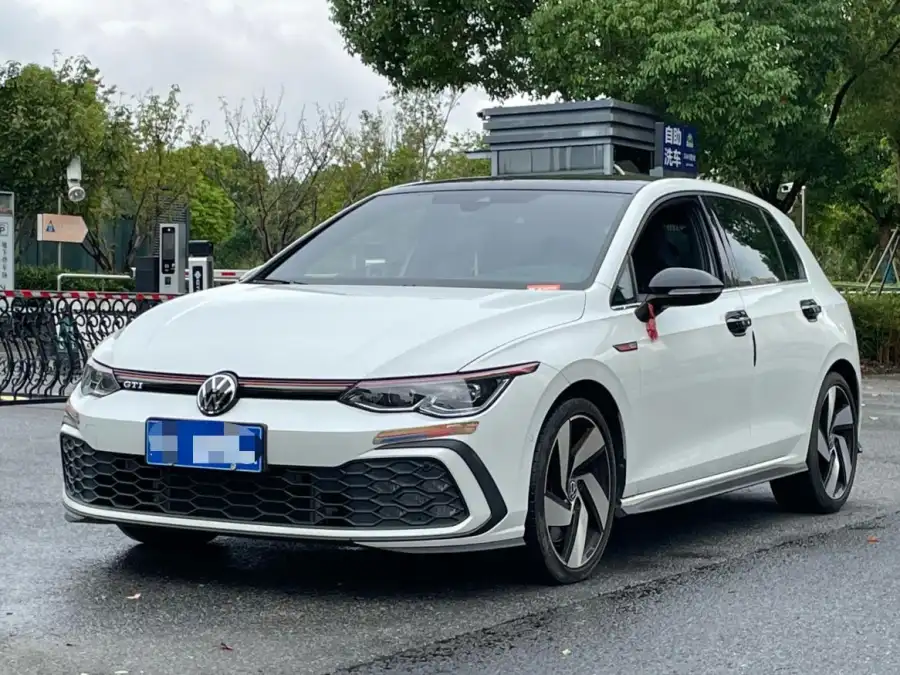 Volkswagen Golf GTI 380TSI DSG GTI
