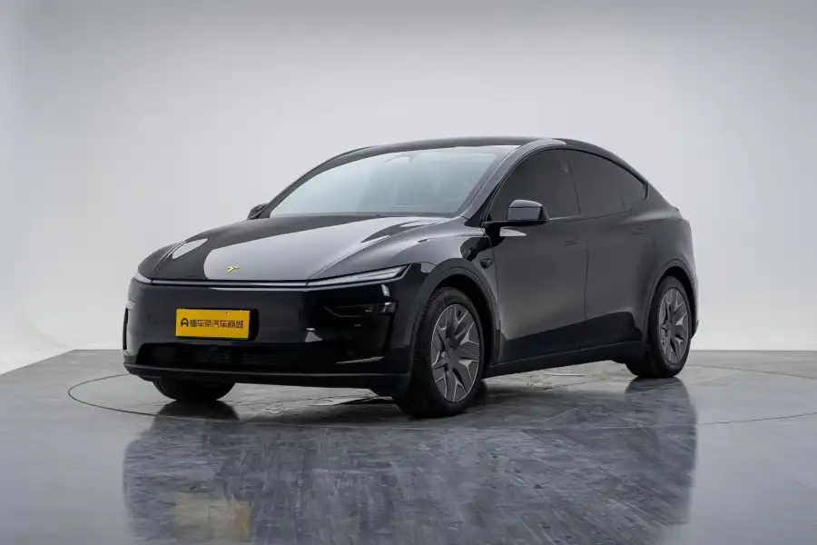Tesla Model Y L Standard
