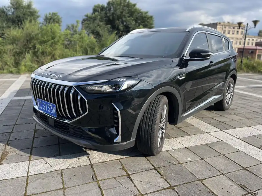 Jetour X70 Plus 1.5T DCT PLUS 7 мест