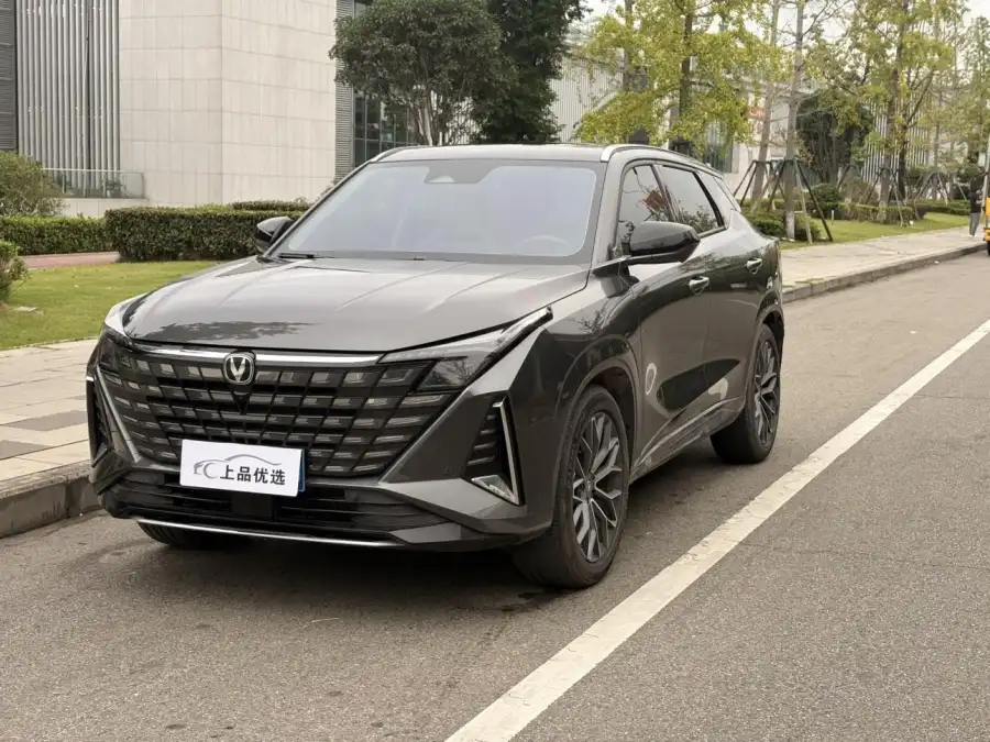 Changan UNI-Z 1.5T DCT Premium