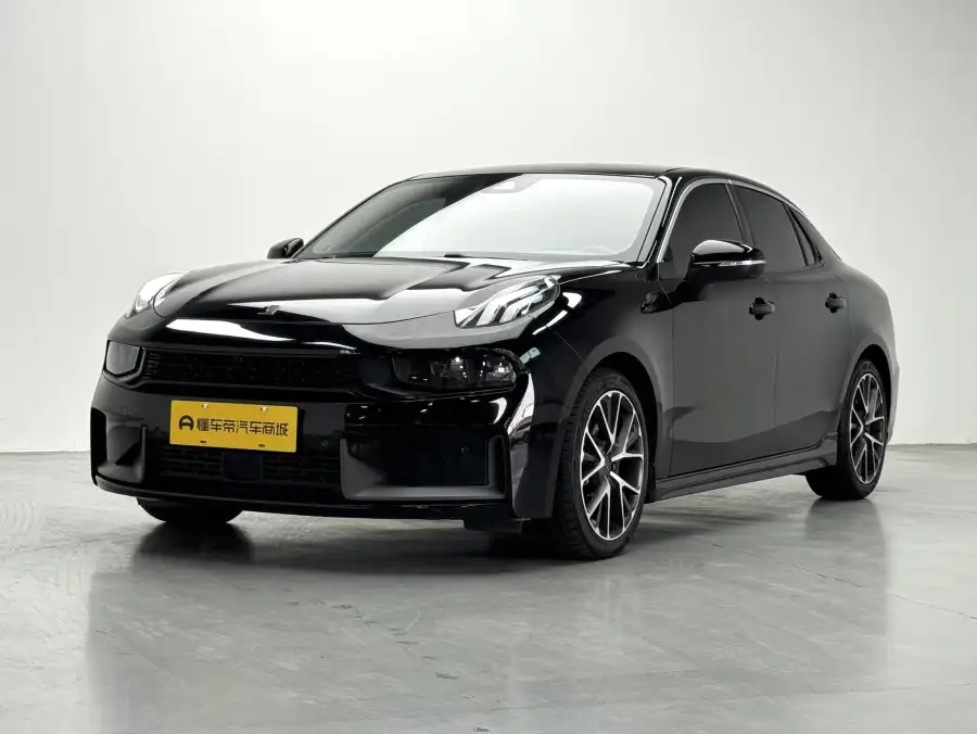 Lynk & Co 03 2.0TD