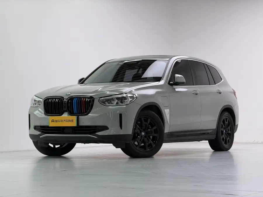 BMW iX3 Lead