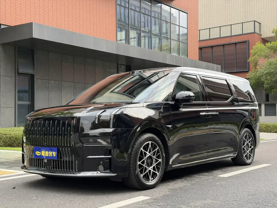 Zeekr 009 6 мест 4WD 108kWh