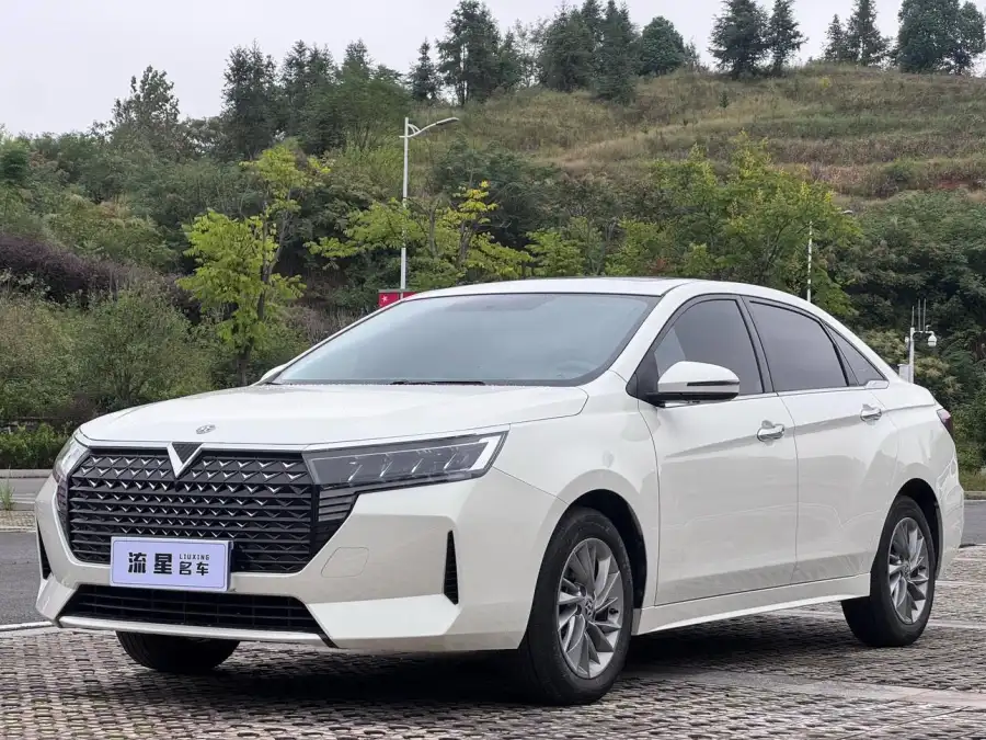 Venucia D60 PLUS 1.6L XL CVT