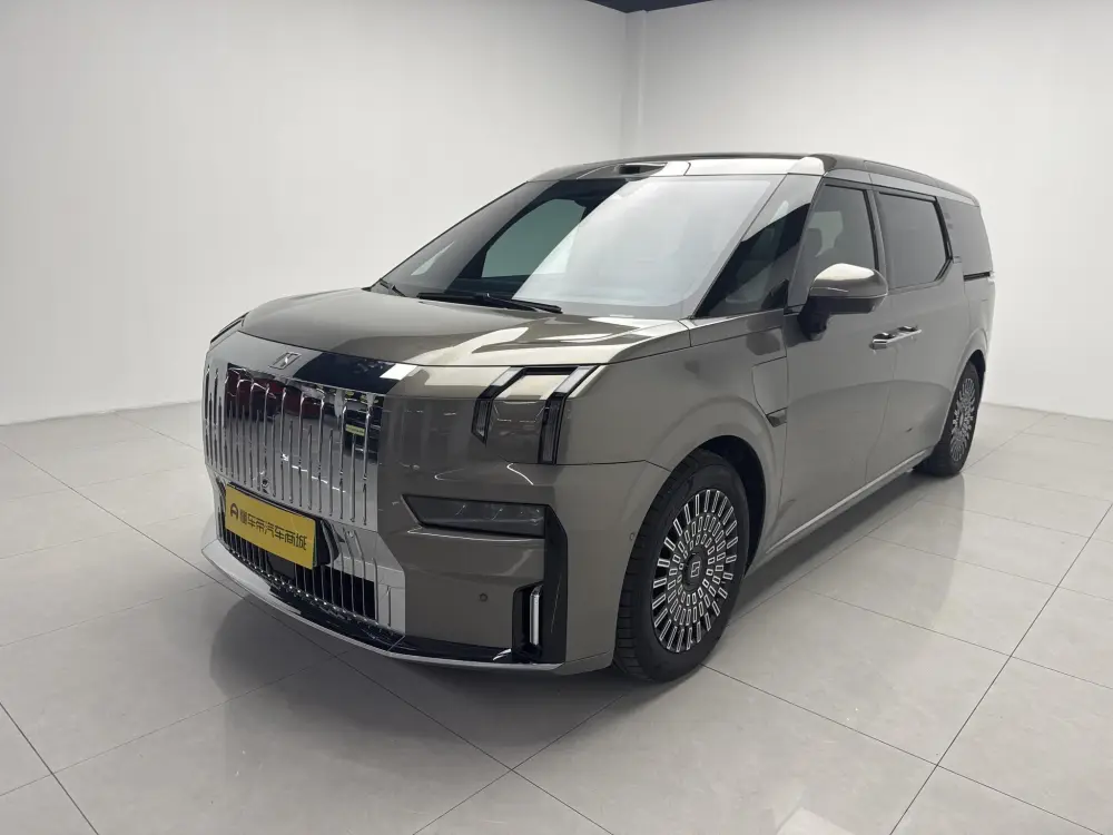 Zeekr 009 7 мест Ultra+ 4WD
