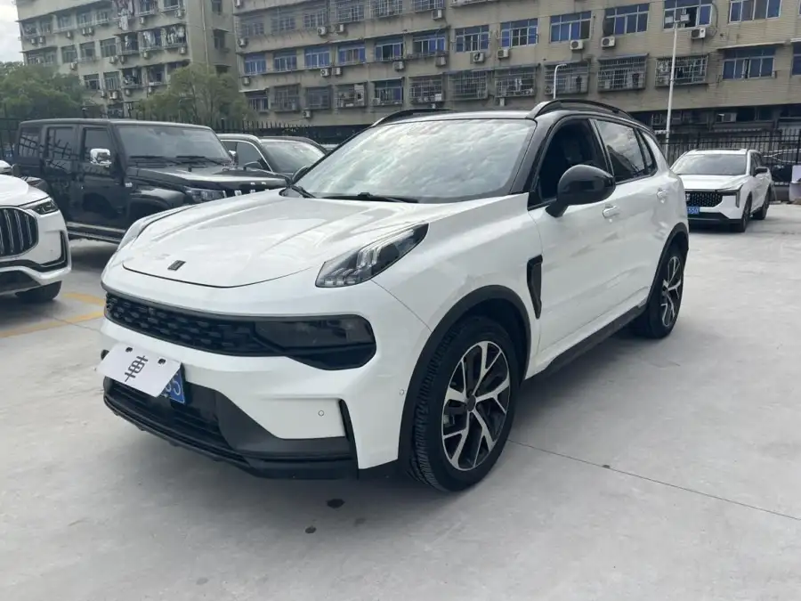 Lynk & Co 01 2.0TD 4WD Halo