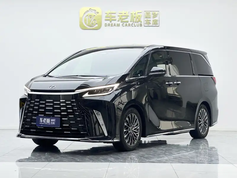 Lexus LM 500h DIRECT4 4 места