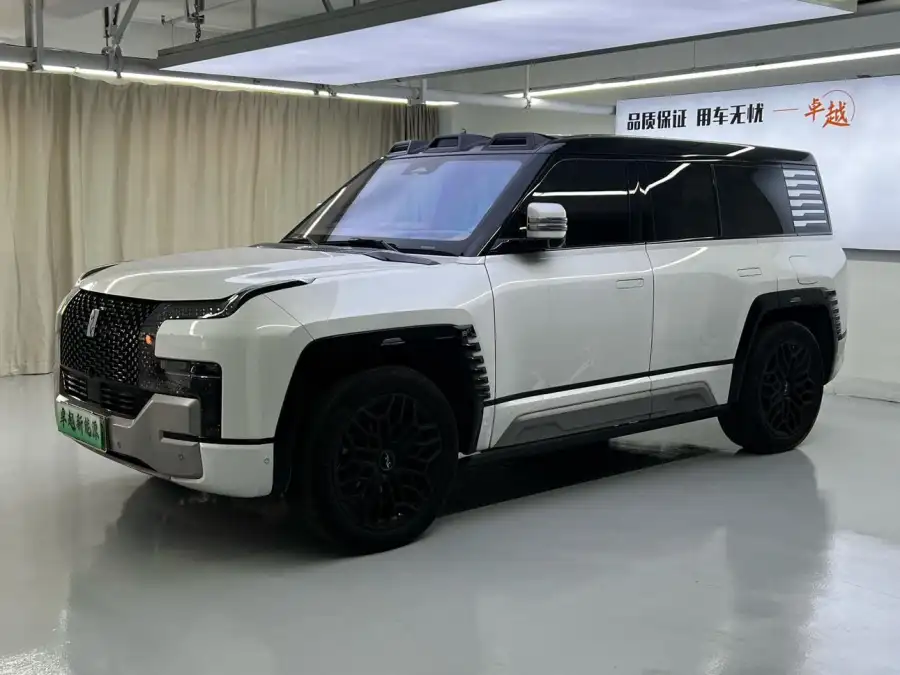 Yangwang U8 Luxury