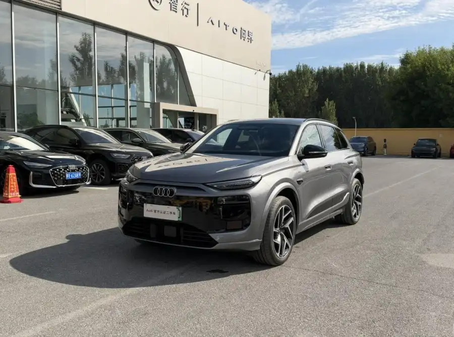 Audi Q6L e-tron