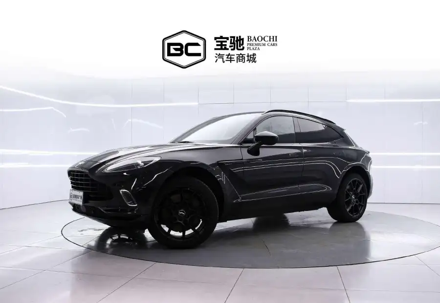 Aston Martin DBX 4.0T V8