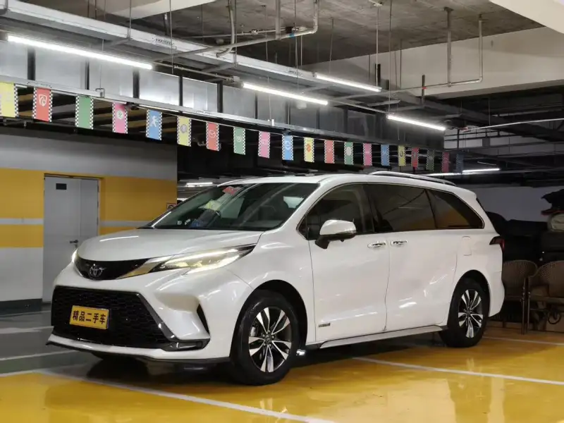 Toyota Granvia 2.5L Luxury