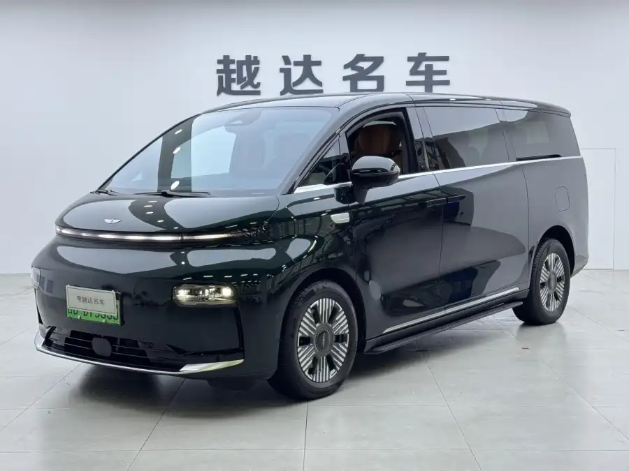 Geely Galaxy LEVC L380 140kWh 6 мест 4WD