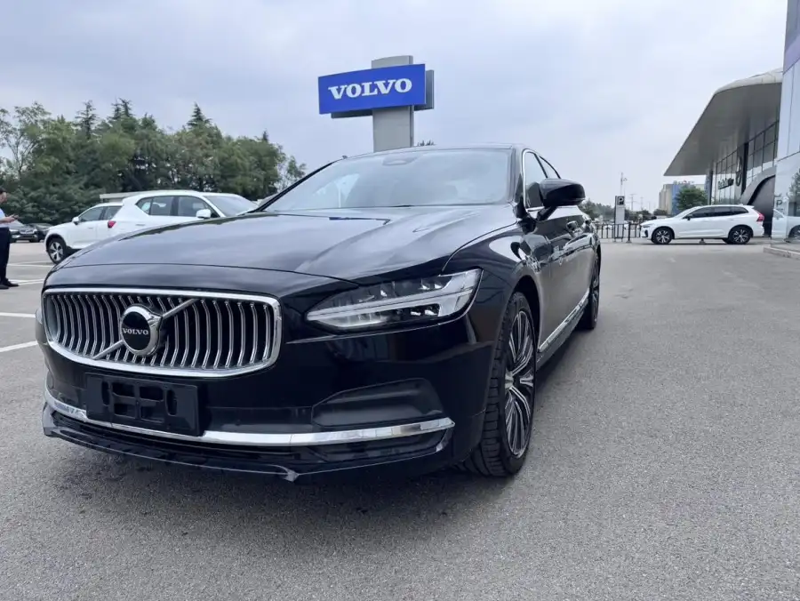 Volvo S90 B5 Luxury
