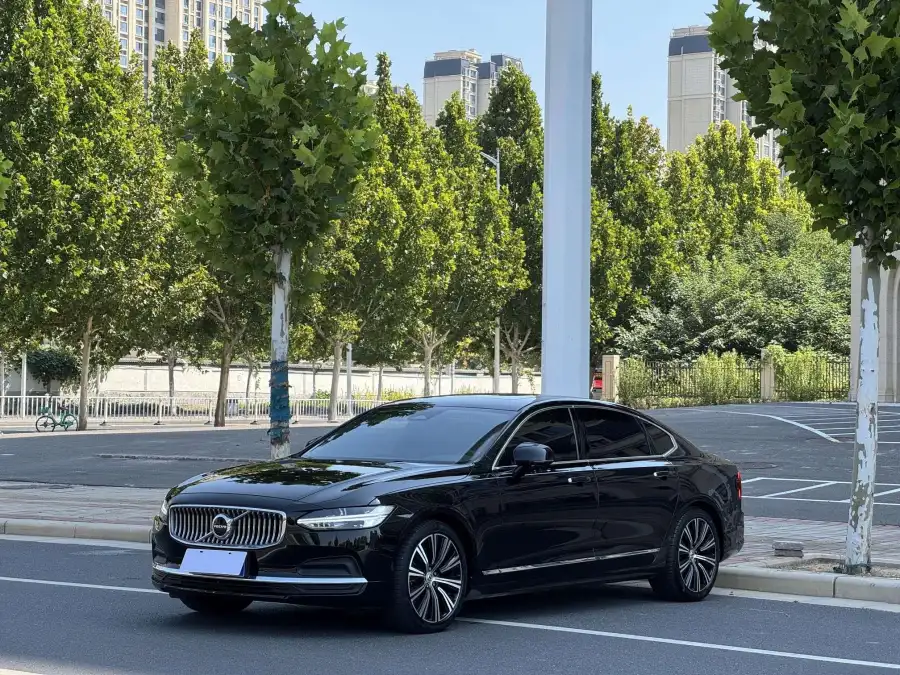 Volvo S90 B5 Luxury
