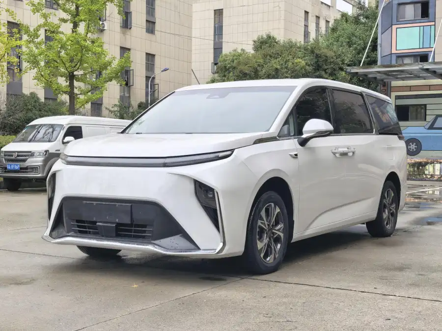 Maxus Mifa 9 EV Long Range 7 мест