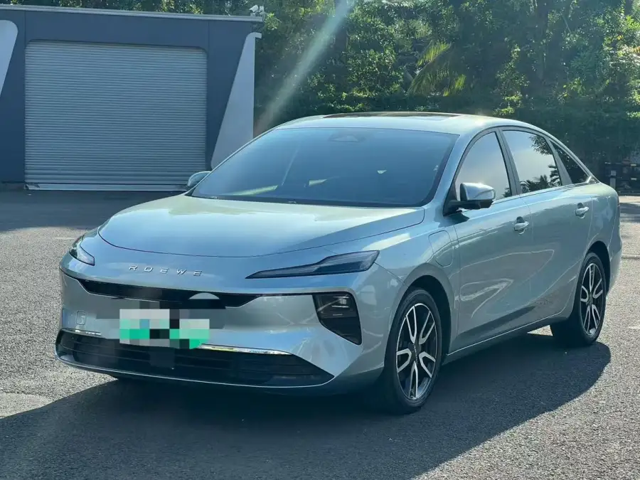 Roewe D6