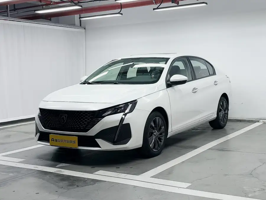 Peugeot 408 1.6T Base
