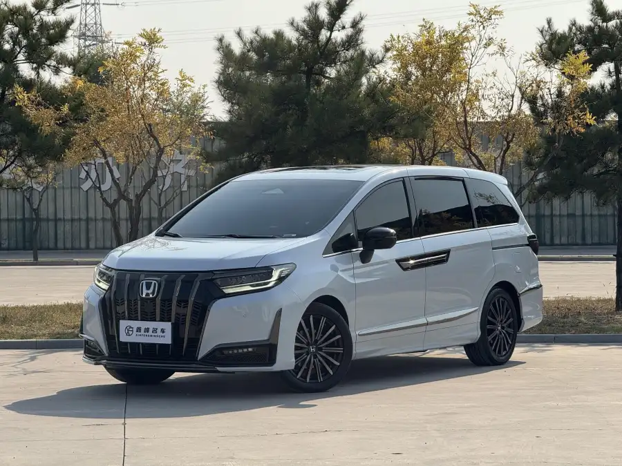 Honda Elysion 2.0L e:HEV