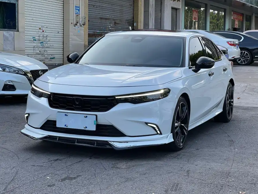Honda Integra 240TURBO CVT · Luxury