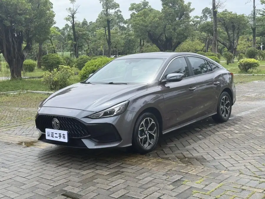 MG 5 180DVVT CVT Luxury
