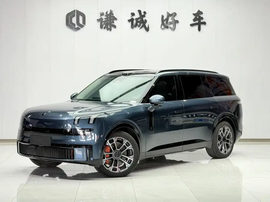 Lynk & Co 900 2.0T Ultra 6 мест