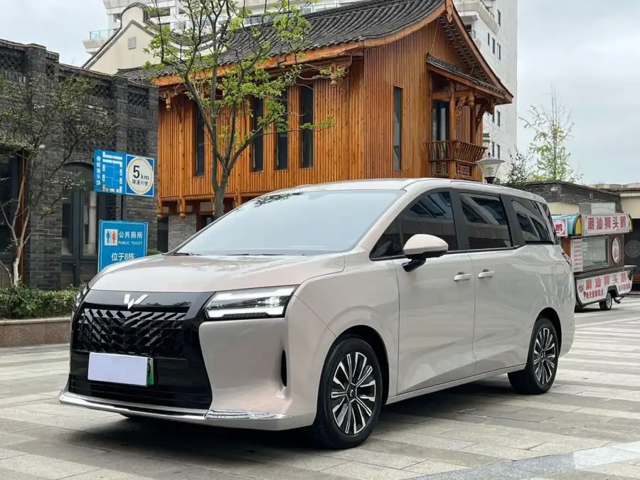 Wuling Starlight 730 PHEV 125km Luxury