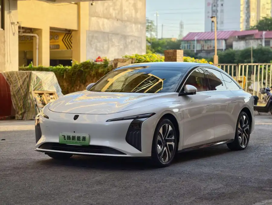 Dongfeng Forthing Xinghai S7 555