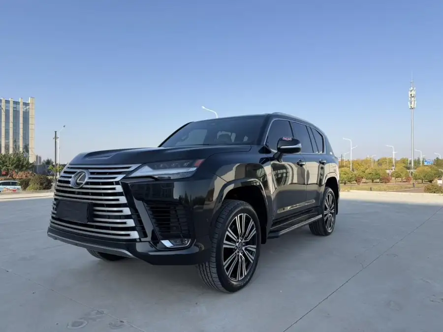 Lexus LX 700h