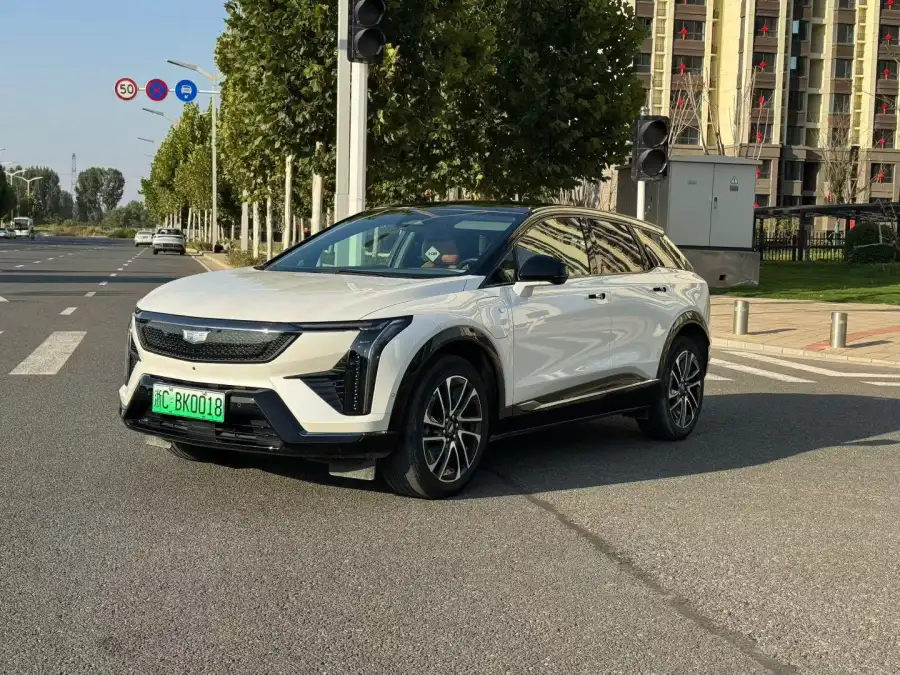 Cadillac IQ Optiq 4WD Long Range