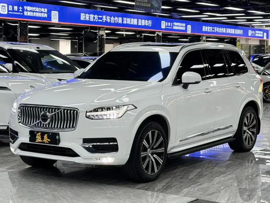 Volvo XC90 B6 Luxury 7 мест