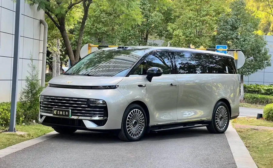 Geely Galaxy V900