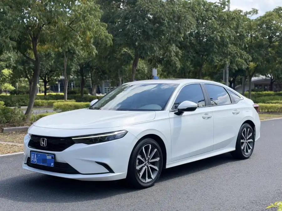 Honda Integra 240TURBO CVT Luxury