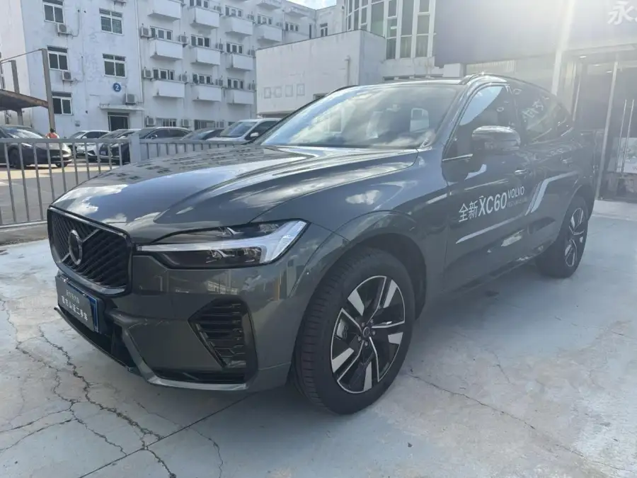 Volvo XC60 B5 4WD Sport