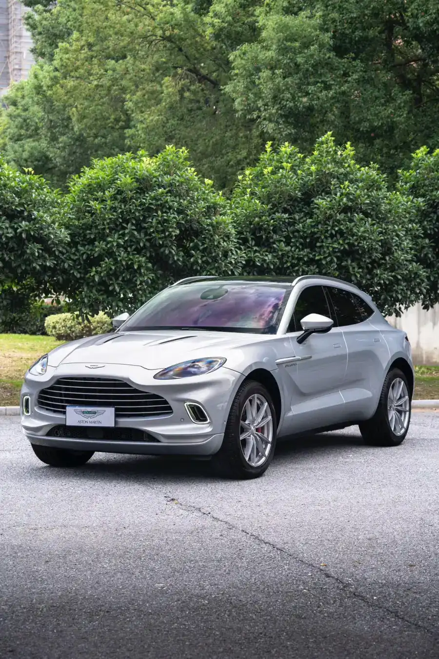 Aston Martin DBX 3.0T STRAIGHT SIX