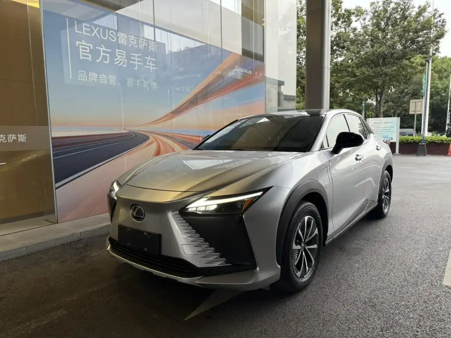Lexus RZ 450e DIRECT4