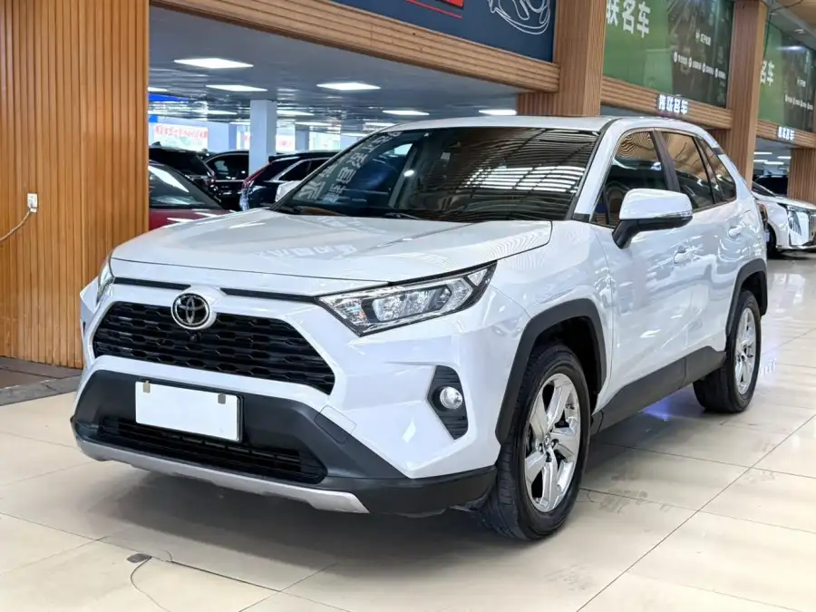 Toyota RAV4 2.0L CVT 2WD
