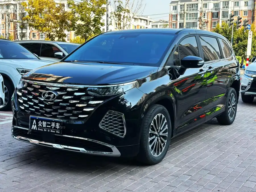 Hyundai Custo 270TGDi LUX Premium