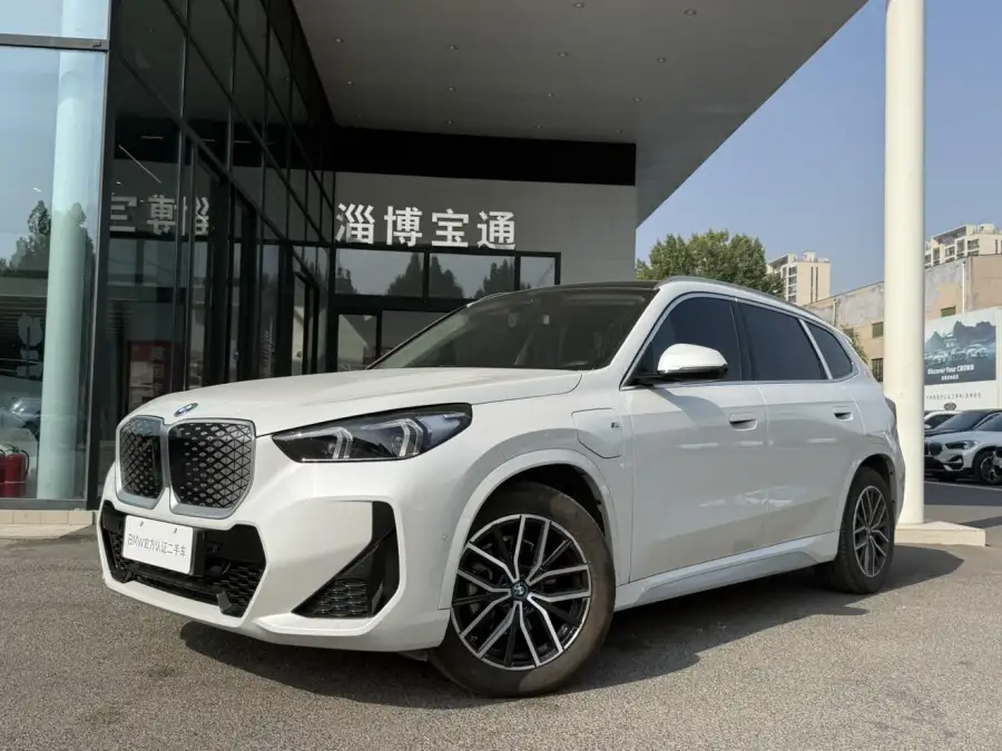 BMW iX1 eDrive25L M